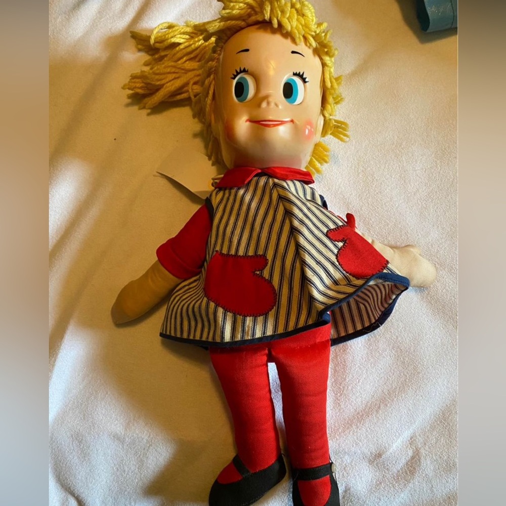 1965 vintage Sister Belle talking doll